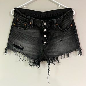 Levi Black Shorts